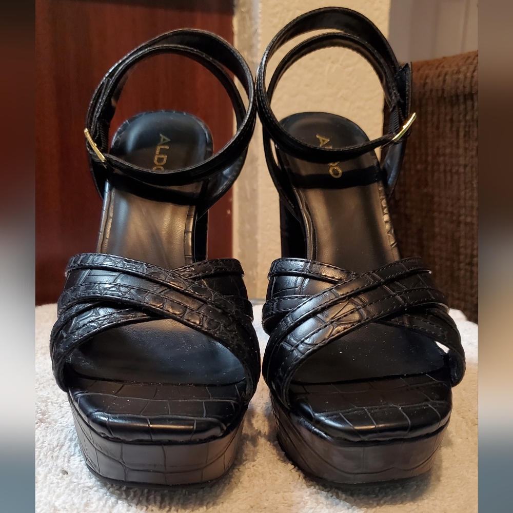 Open- toes high heels
